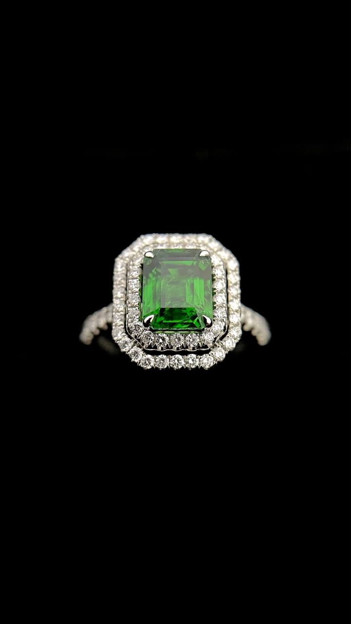 Emerald Tsavorite Diamond Ring
