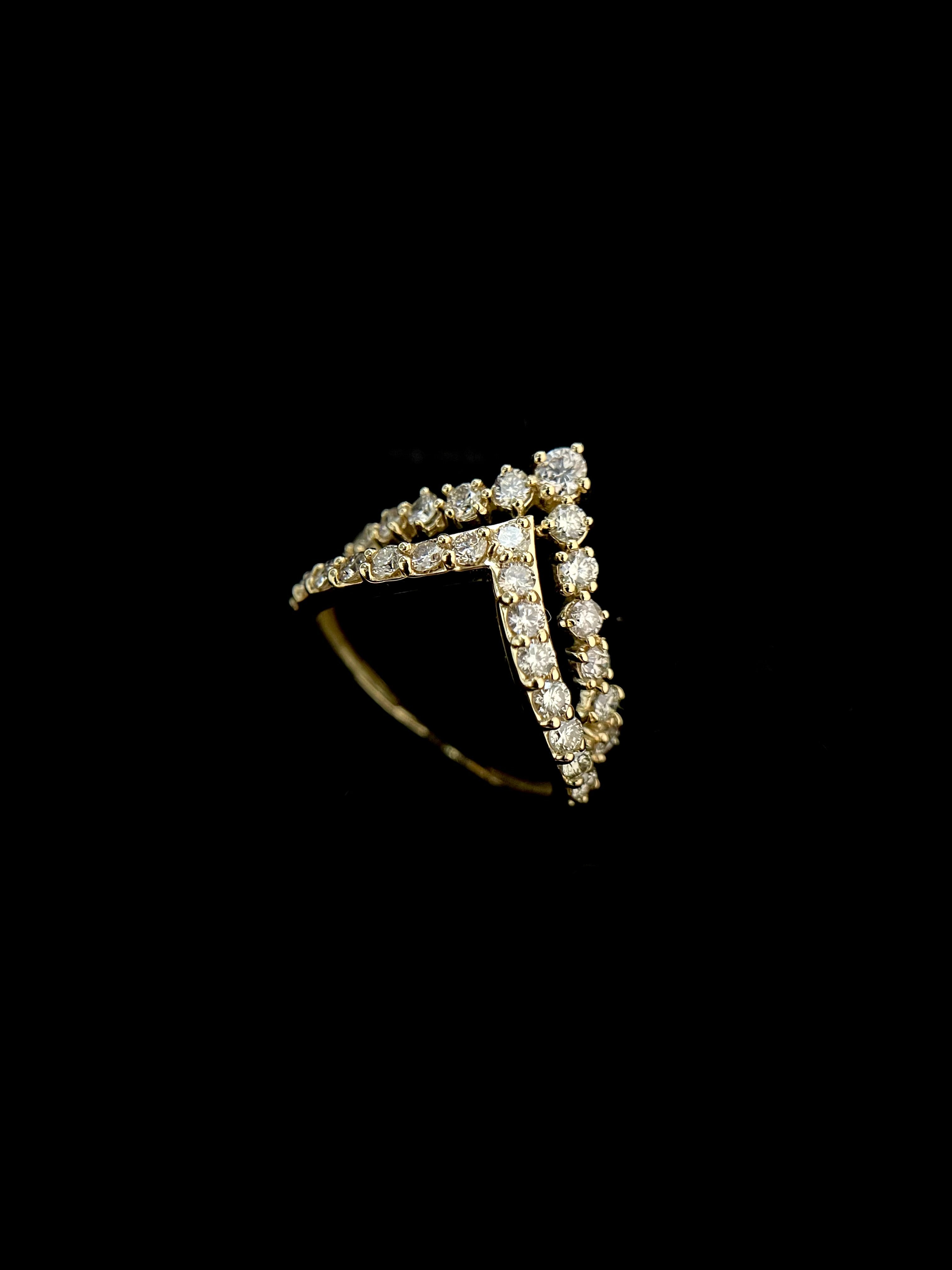 Golden Tiara Diamond Ring