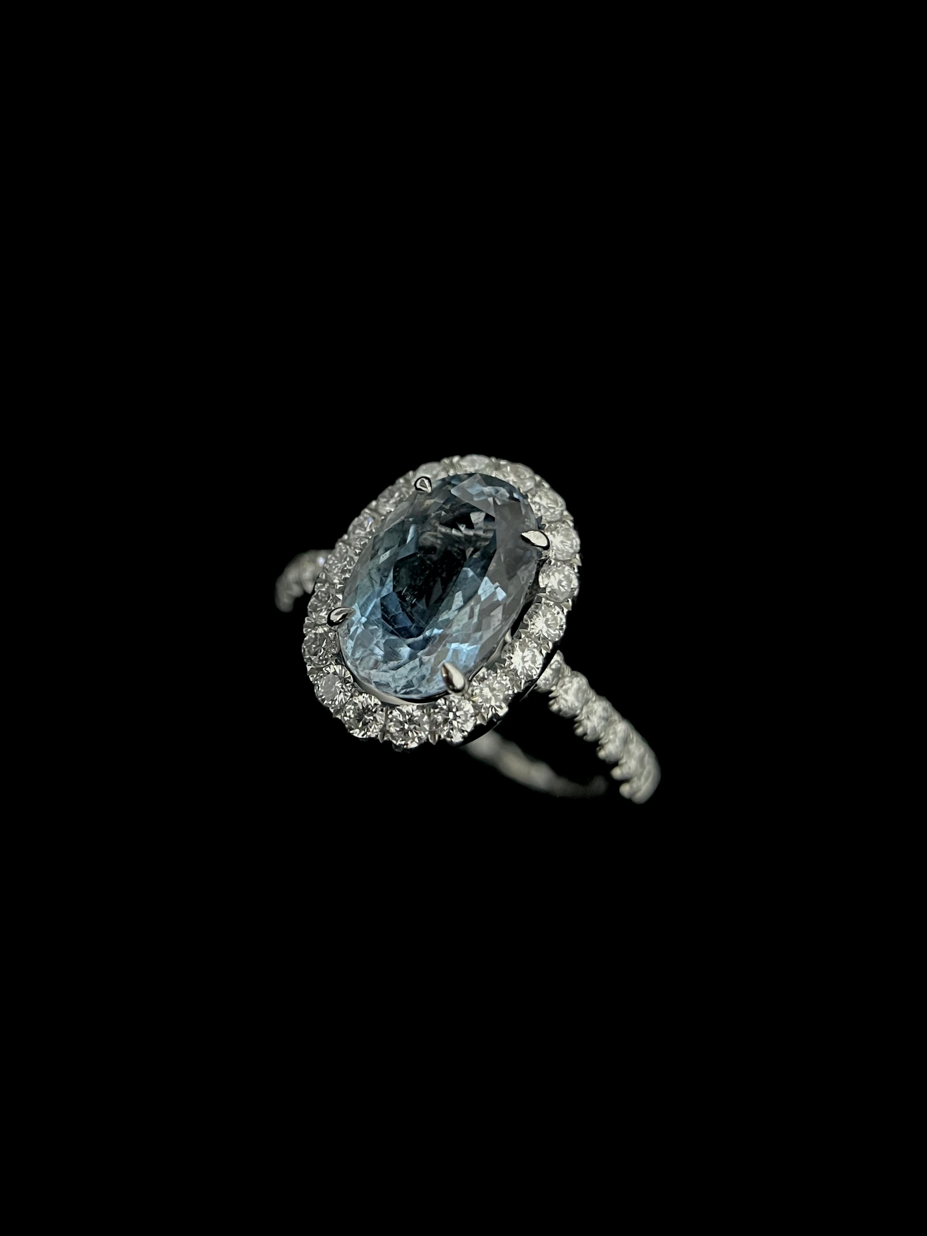 Santa Maria Diamond Halo Ring