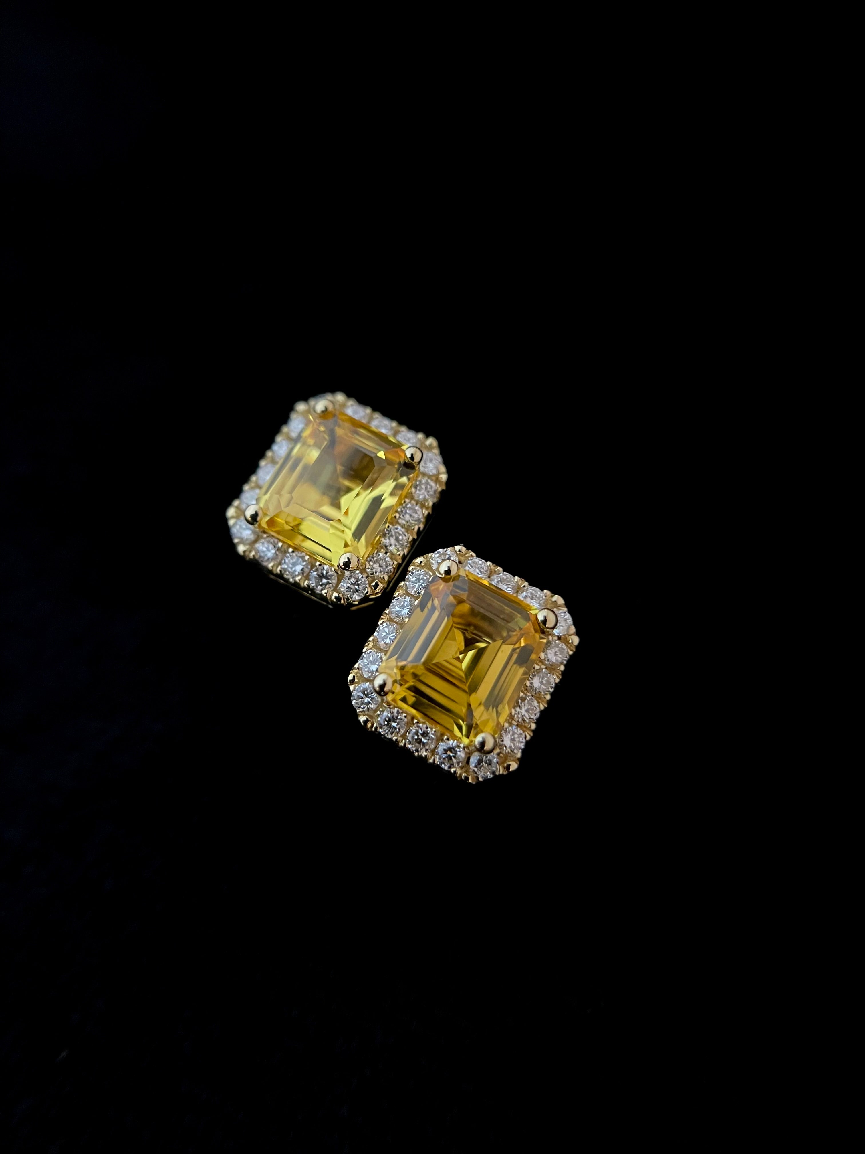 Golden Sapphire Diamond Halo Earstud